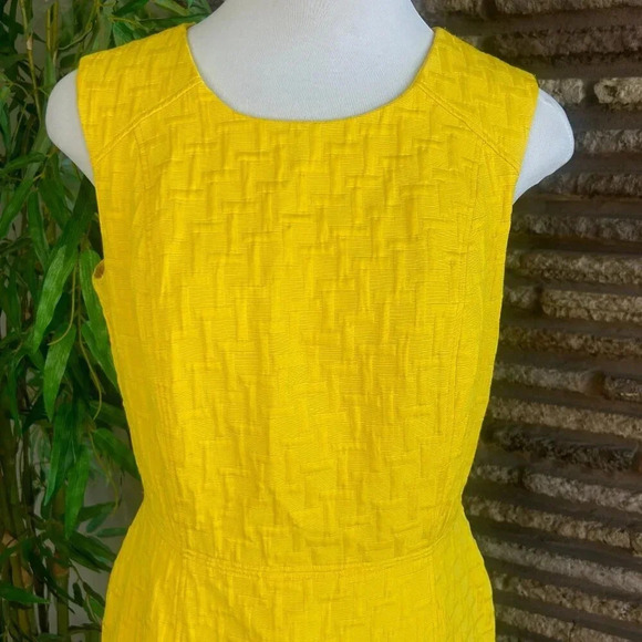 Banana Republic Bright Yelllow Waisted Sleeveless Sheath Dress Size 10 - Picture 6 of 9